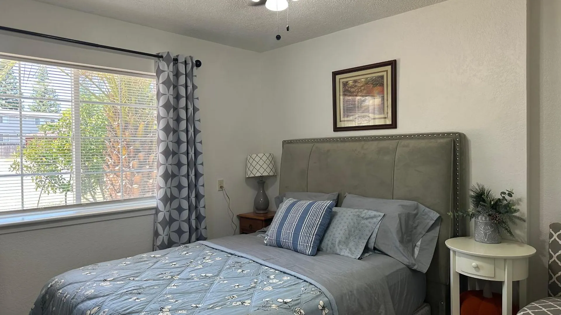 Гостевой дом Charming Suite With Privacy Сакраменто США